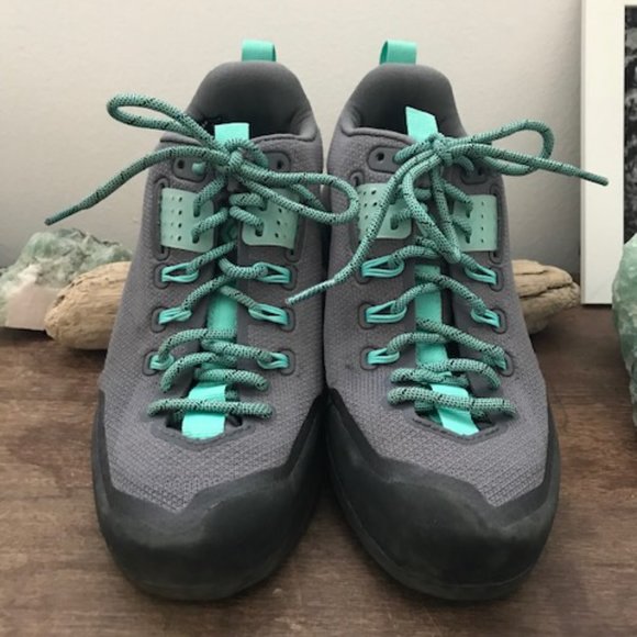 Technician Approach Shoes - Women's - Picture 2 of 3